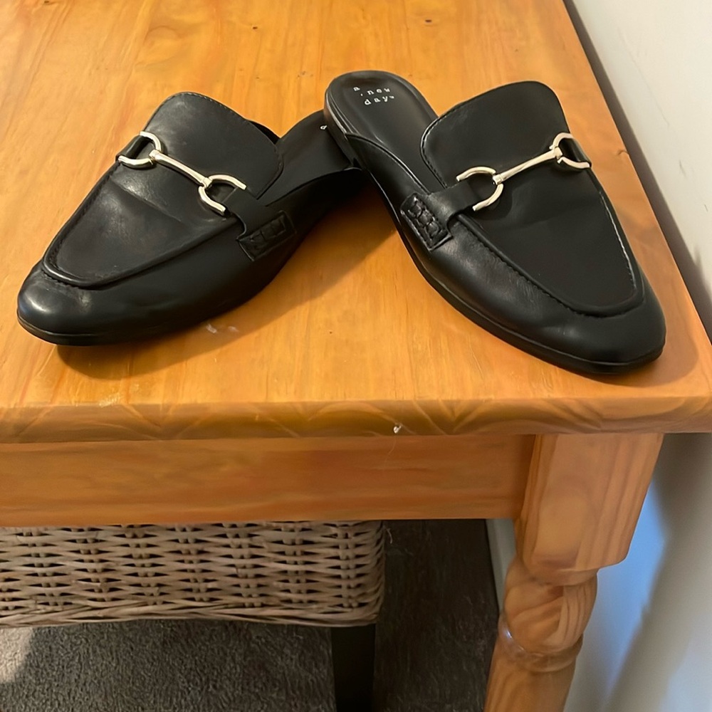 A New Day black loafer mules 8
